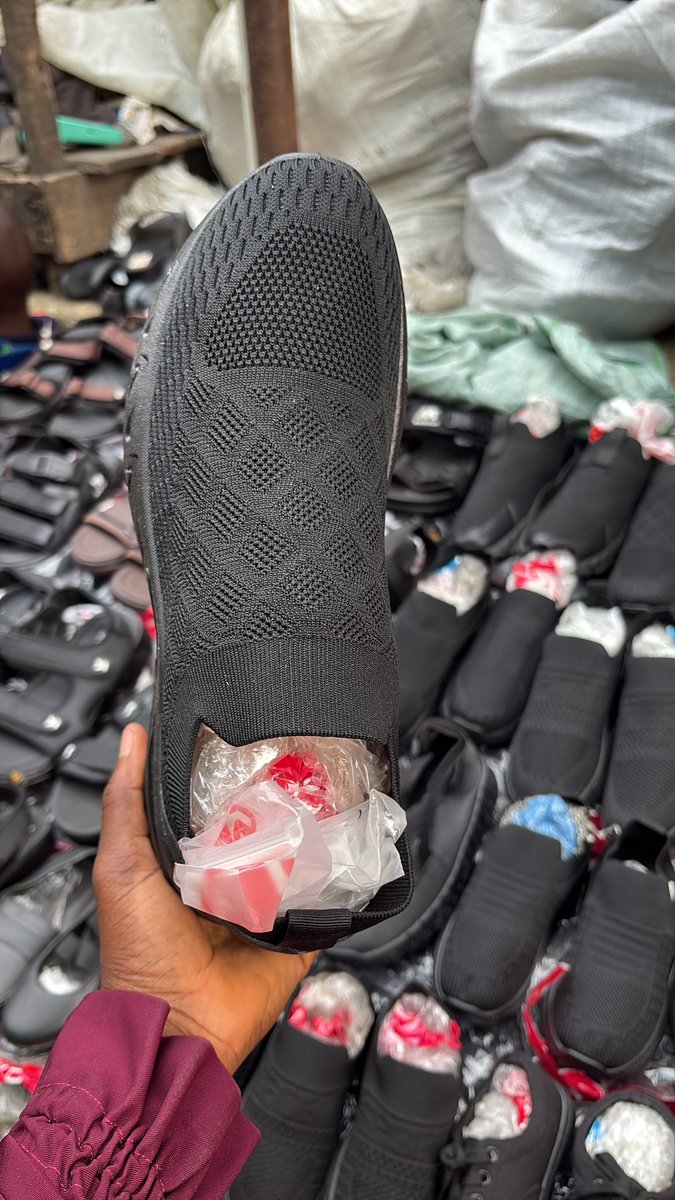 heryourshops's tweet photo. It’s back to school season and at Heryourshops, we’re here to cater to your children’s needs when it comes to shoes, sandals and slippers. We’re just a dm away. https://t.co/0XZb5neTXf