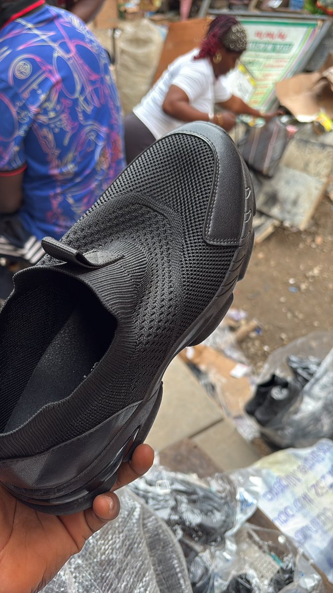 heryourshops's tweet photo. It’s back to school season and at Heryourshops, we’re here to cater to your children’s needs when it comes to shoes, sandals and slippers. We’re just a dm away. https://t.co/0XZb5neTXf