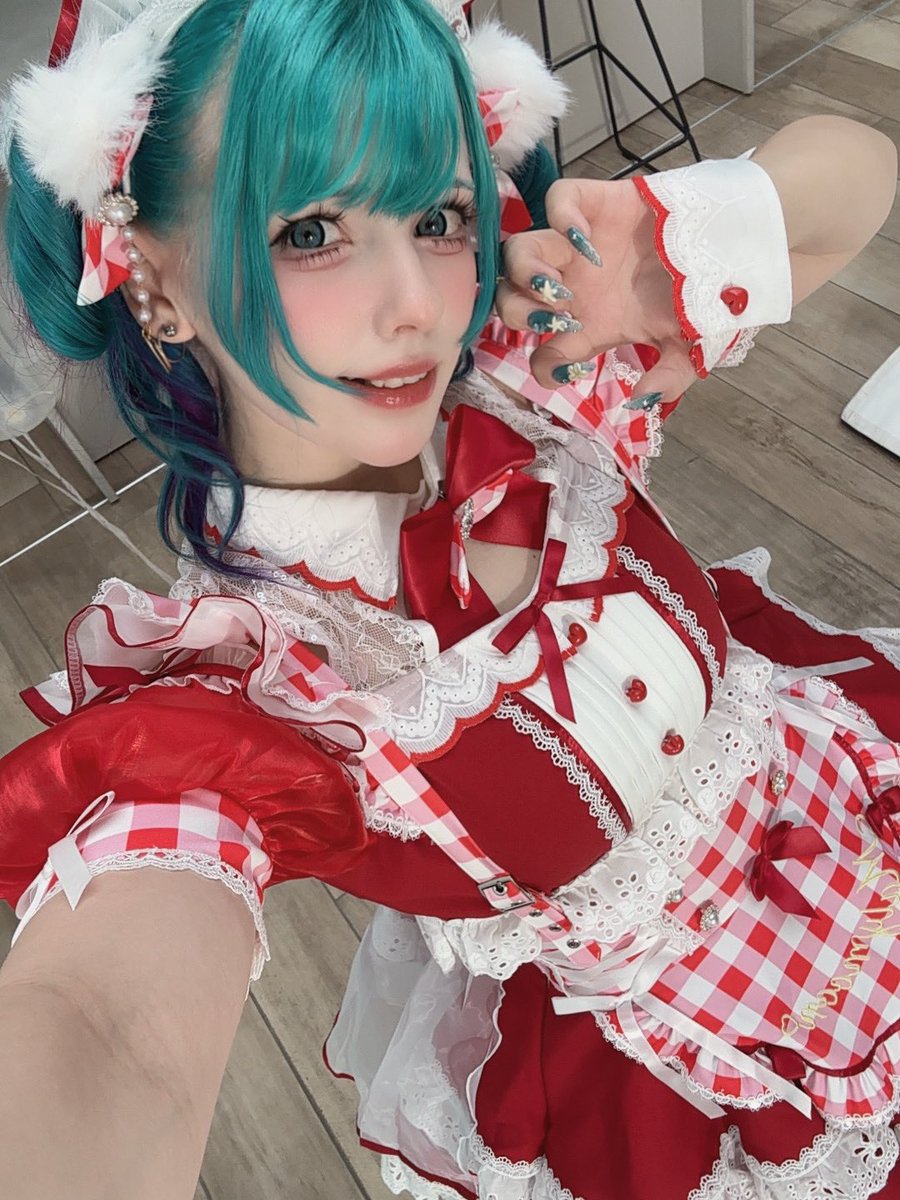 imsayadesu's tweet photo. おはよ！！

夏がいつの間にか終わっちゃった💦🥺 https://t.co/pX8mhIlyjp