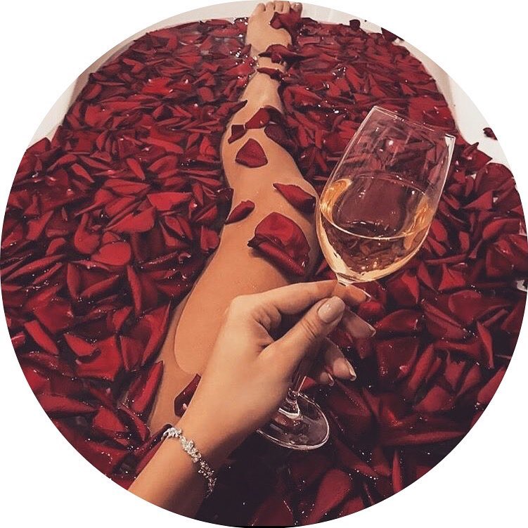 ErickaFackbxxp's tweet photo. Put yourself first on your love list. https://t.co/rAV0hDwnT9