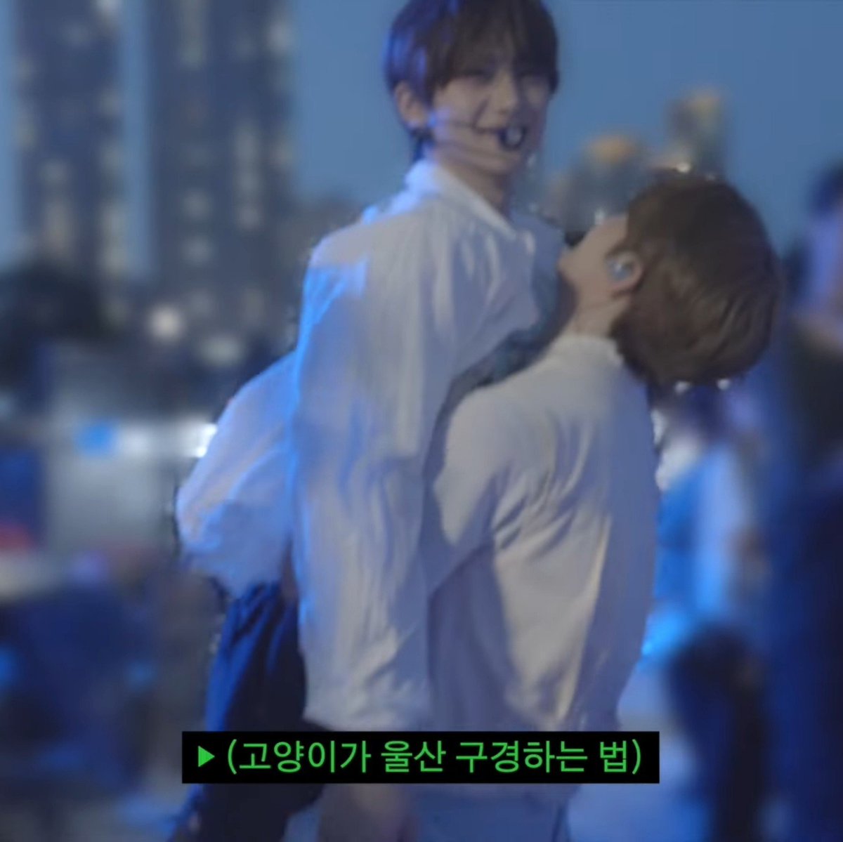 cloudyxin's tweet photo. Can we PLEASE get Anxin and Sanghyeon duo content?? It would be so entertaining! Them babysitting a kid, working part-time at a café, or doing a mukbang?? WTH why is it so hard for WK1 to send people with natural duo chemistry and funny personalities to variety shows? 👊😾 https://t.co/YrT6zWvGBv