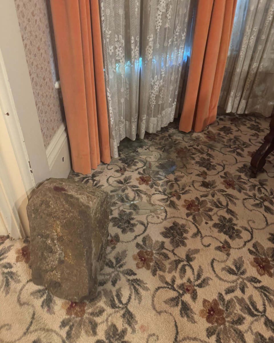 ManuelTurijan's tweet photo. San Luis Obispo Police arrested Blake Robertson, 35, for felony commercial burglary after officers responded to an alarm at the historic Jack House. He was found in the attic after allegedly breaking in through a window. https://t.co/QpTpAgybsJ