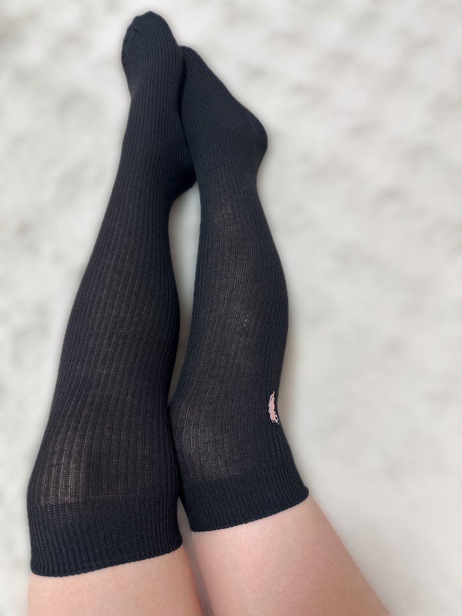 oto_chan421's tweet photo. 明日からこれとパンストにする♥
7日履きにする！くさくさにしたいから🎶
買いに来て！！3枚目ね✌️

4日履きラスト汚してくさくさにしてこ～😘
明日の発送待っててね🎶🎶
 #おとちゃん実績 https://t.co/whf9a9GhPM