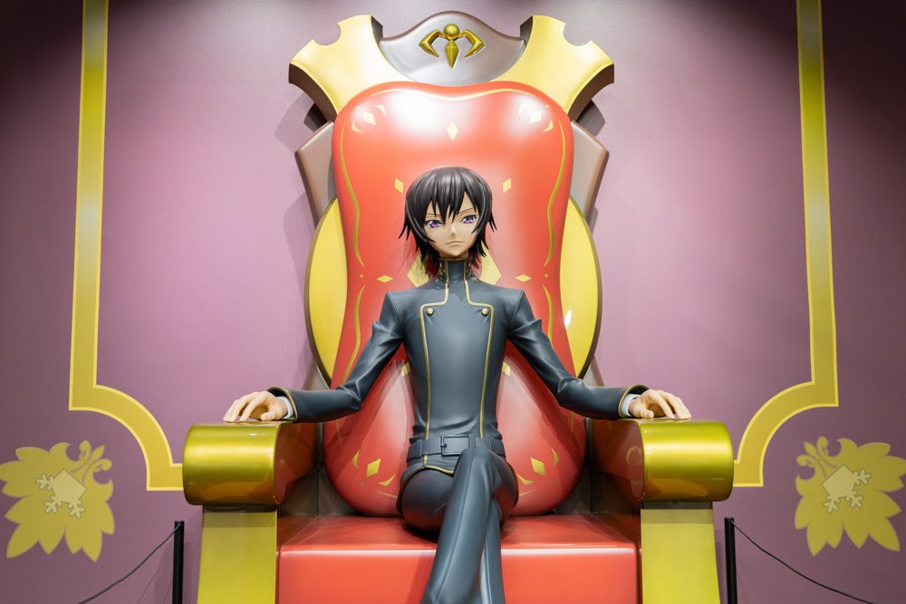 aemiami__'s tweet photo. LIFE SIZED LELOUCH STATUE IS REAL https://t.co/e8jyr5AWos