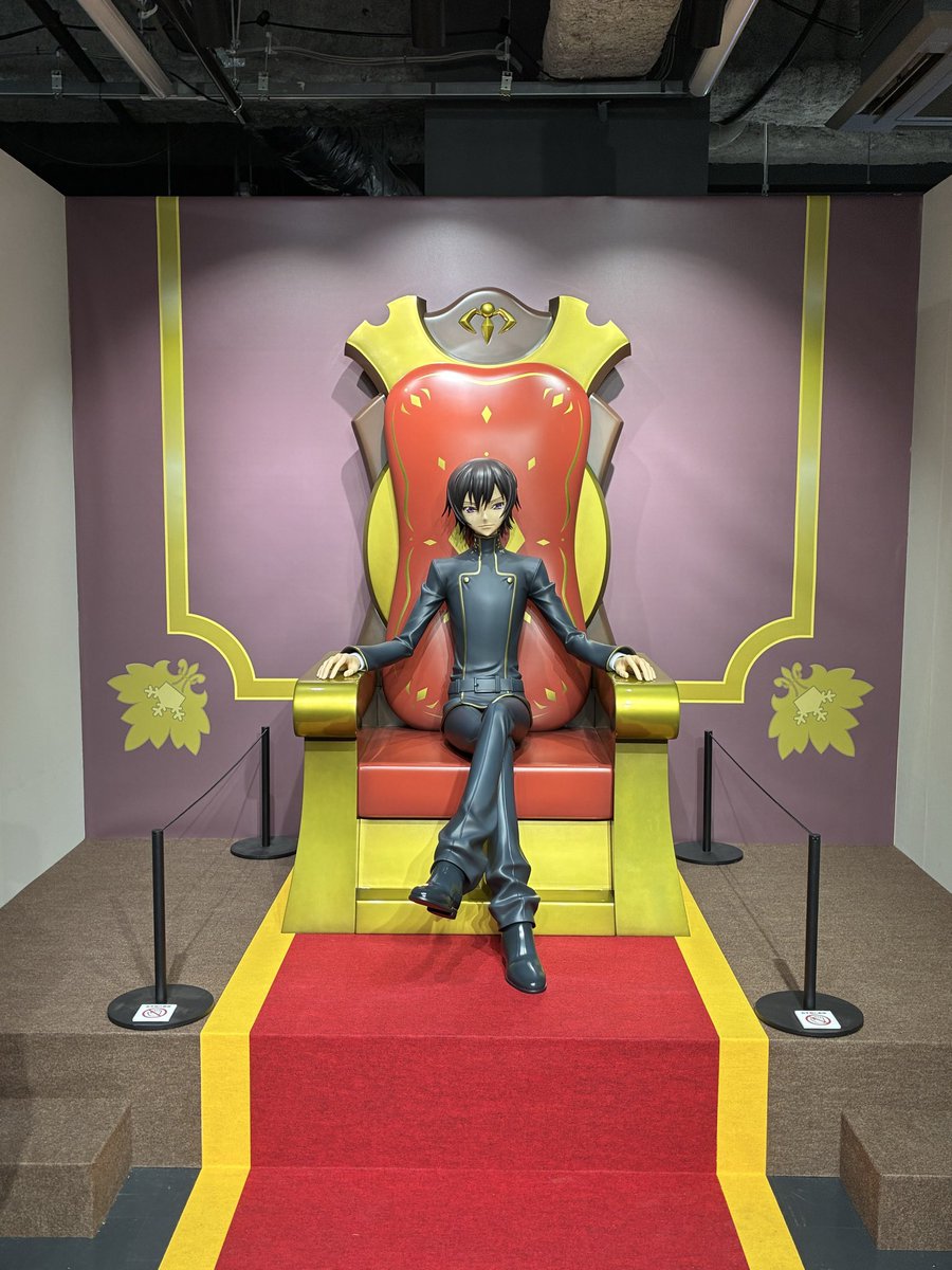 aemiami__'s tweet photo. LIFE SIZED LELOUCH STATUE IS REAL https://t.co/e8jyr5AWos