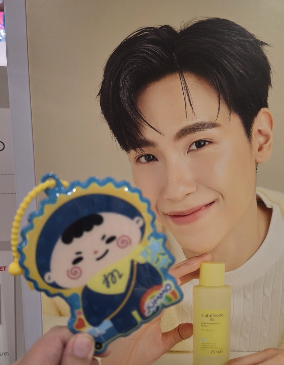 mojirunju's tweet photo. ไหนคือจัมโม่ตัวจริมมมมมมม

ก็รู้ว่าเหมือน แต่ไม่คิดว่าจะเหมือนขนาดนี้555555555555555 https://t.co/uWHLKykXWo