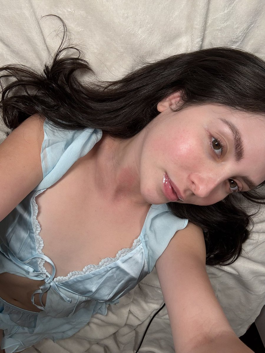 janewildexxx's tweet photo. facetime me and find out what happens🦋🩵💎 https://t.co/4oUd7oXc5u
