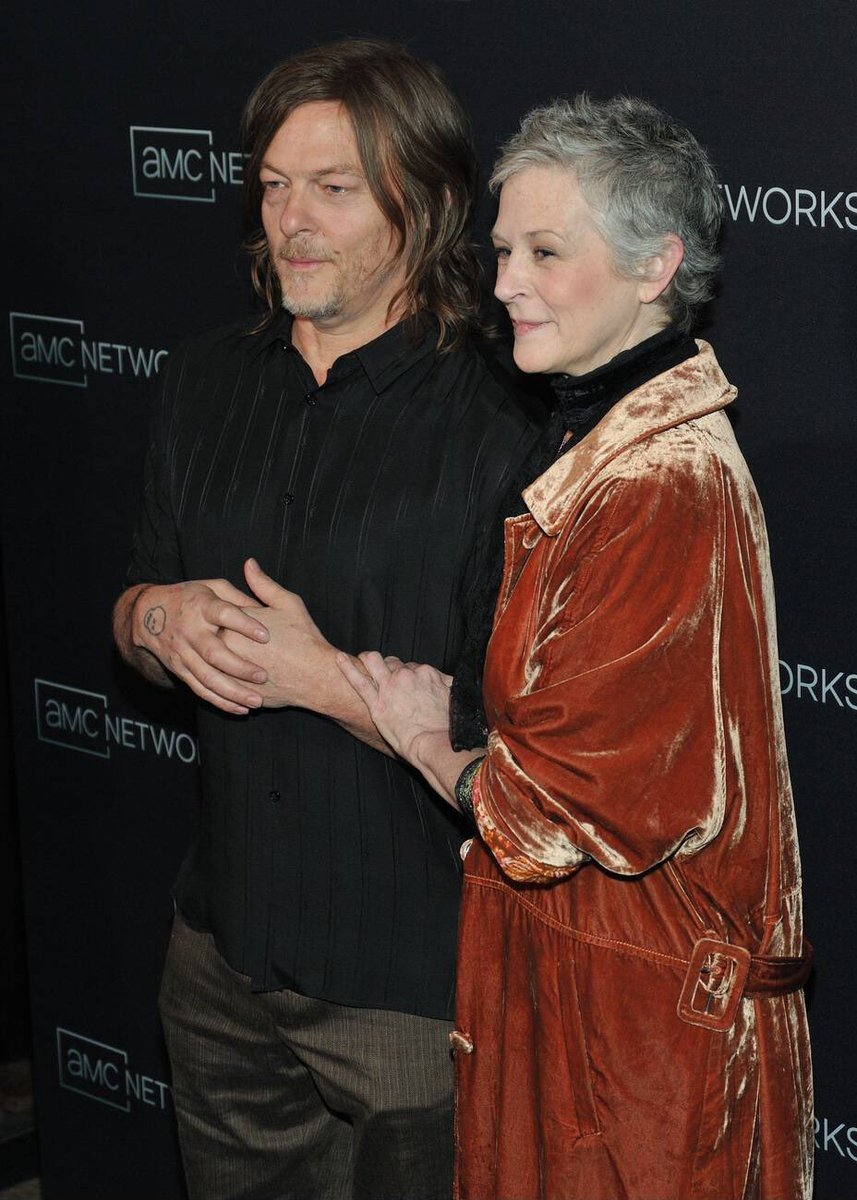 BlackLunaAngelX's tweet photo. Good Morning Everyone #Caryl #TWDCaryl 🖤❤️ https://t.co/4MgYJEKPpn
