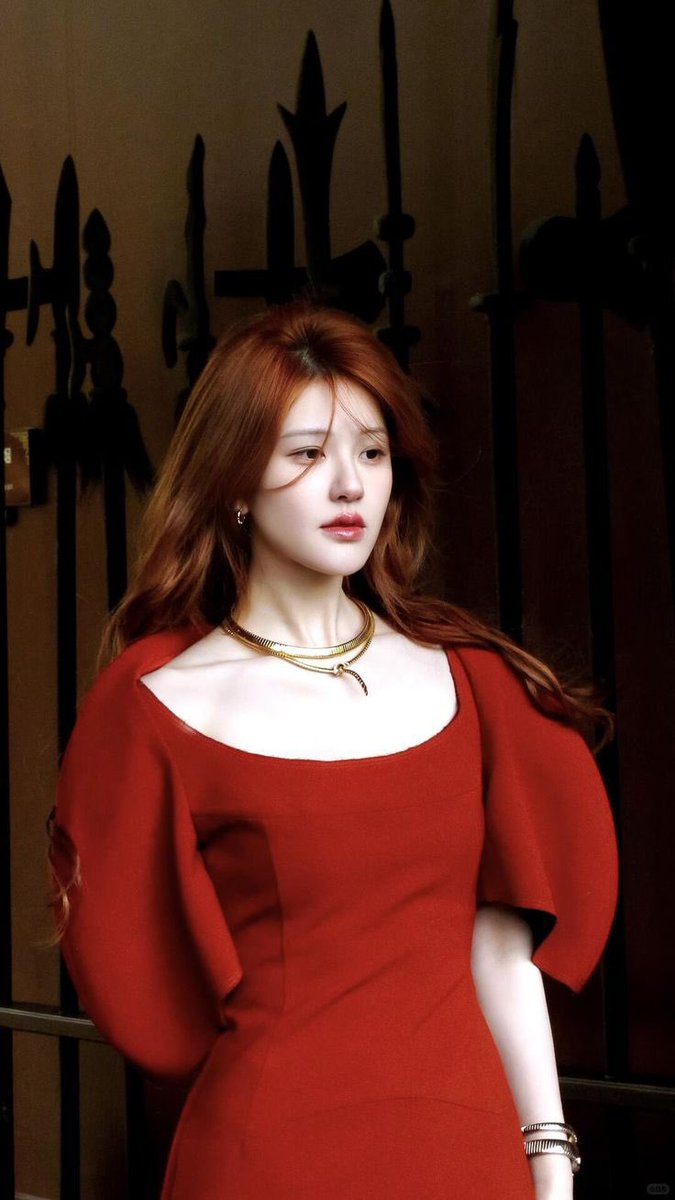 rosyholp's tweet photo. Omg, the fanclub just confirmed that Zhao Lusi will start filming a new drama in October! Actress Lusi is so BACK!! https://t.co/I1yYKC7DAy