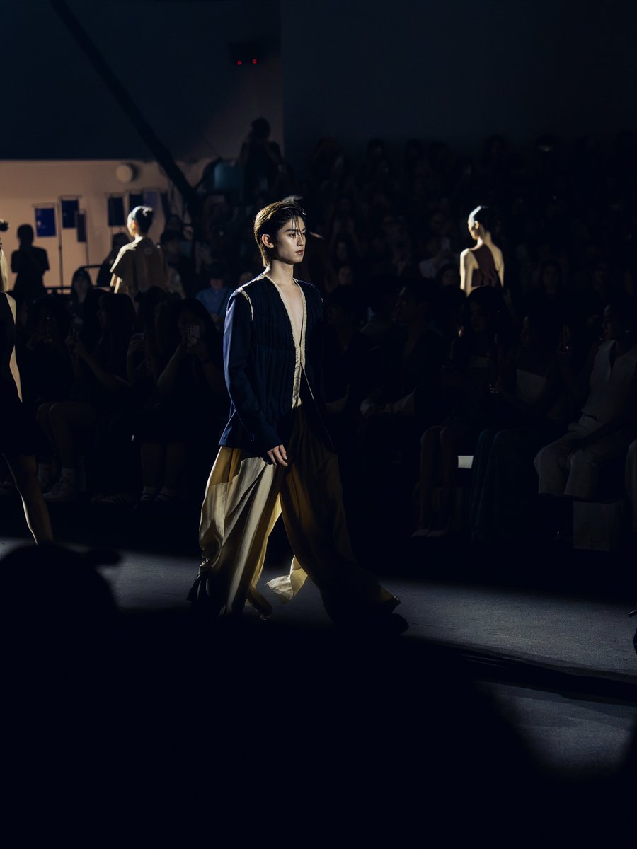 ForThomaskongTH's tweet photo. 📸 IG Update (04.09.26)
: thomaschungmanirat 

THOMASKONG IN SFWSS27
#MMAMSS27RUNWAYxTMK 
ꔛ https://t.co/jHYdp3p2Tv 

#MMAM 
#SeoulFashionWeek2027ss 
#tthomastc @tthomastc https://t.co/Qxf4cOG64t