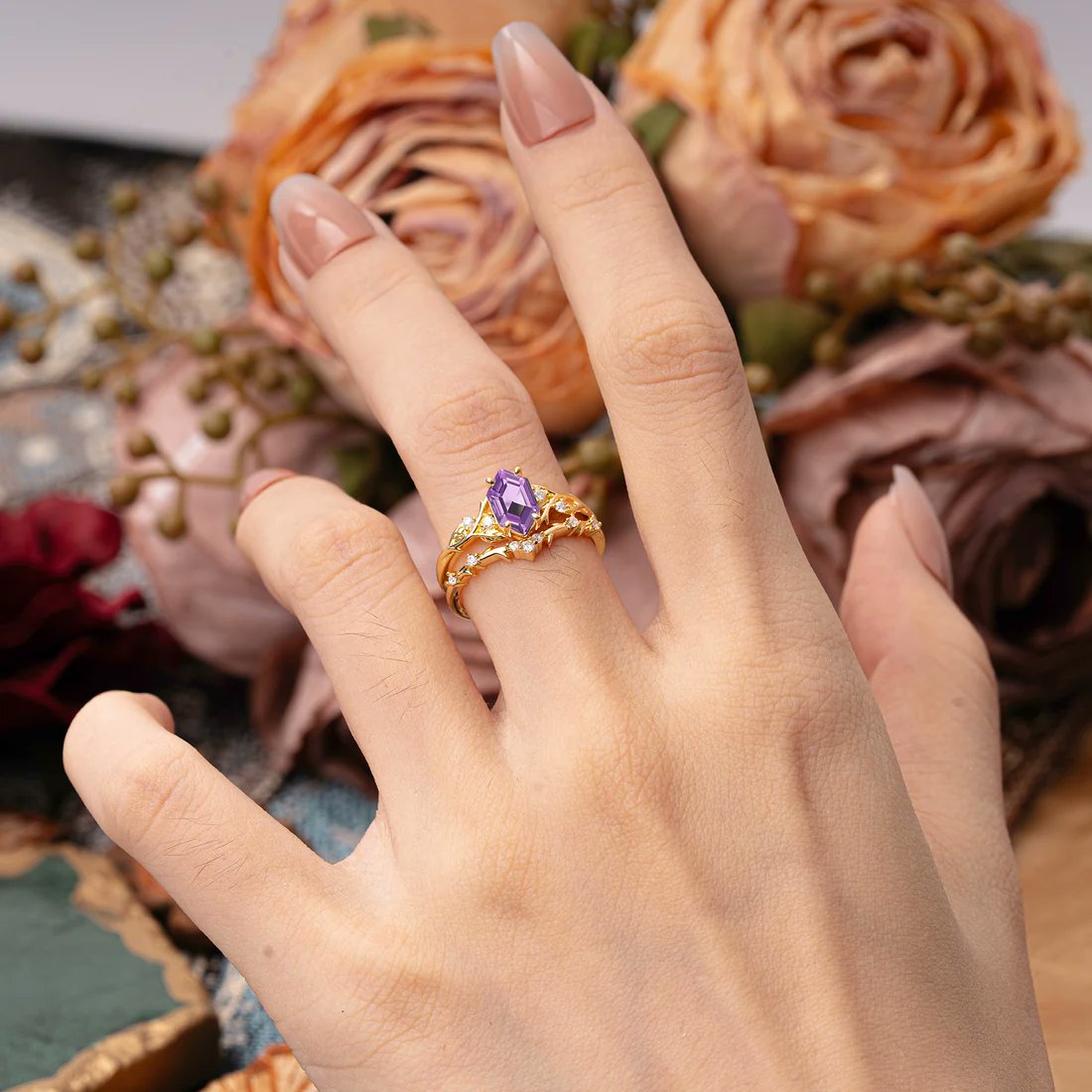 Romalarjewelry's tweet photo. Woodland royalty. 🌿 This Hexagon Amethyst bridal set captures pure twilight magic in sacred geometry. A dream stack. 💜 #Amethyst #HexagonRing #BridalSet #Fairycore #ROMALAR https://t.co/xGM7QsCElv