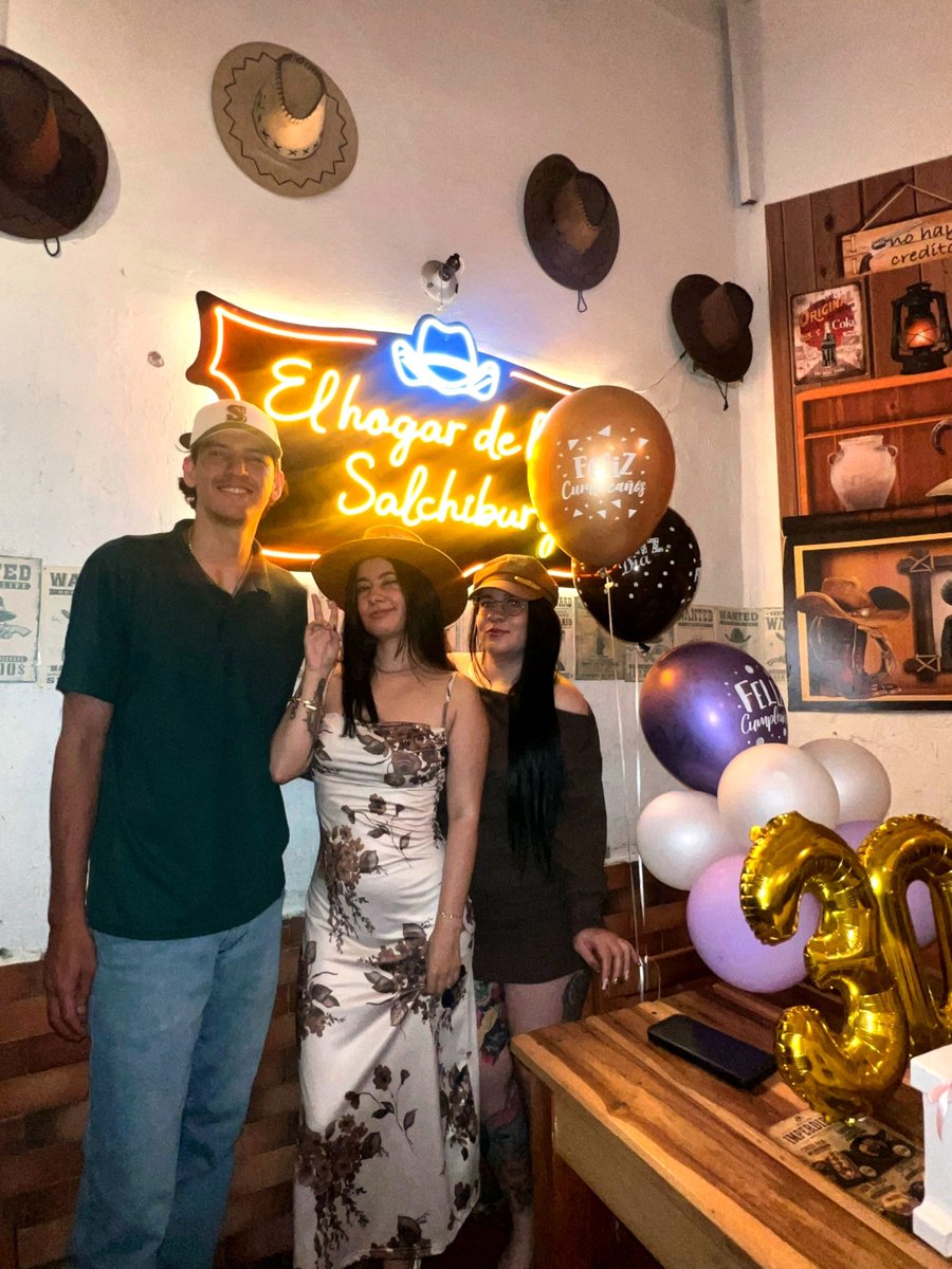 lilith03___'s tweet photo. Level 30 unlocked 🔓 
*con los amix* https://t.co/CLxvAVy93v