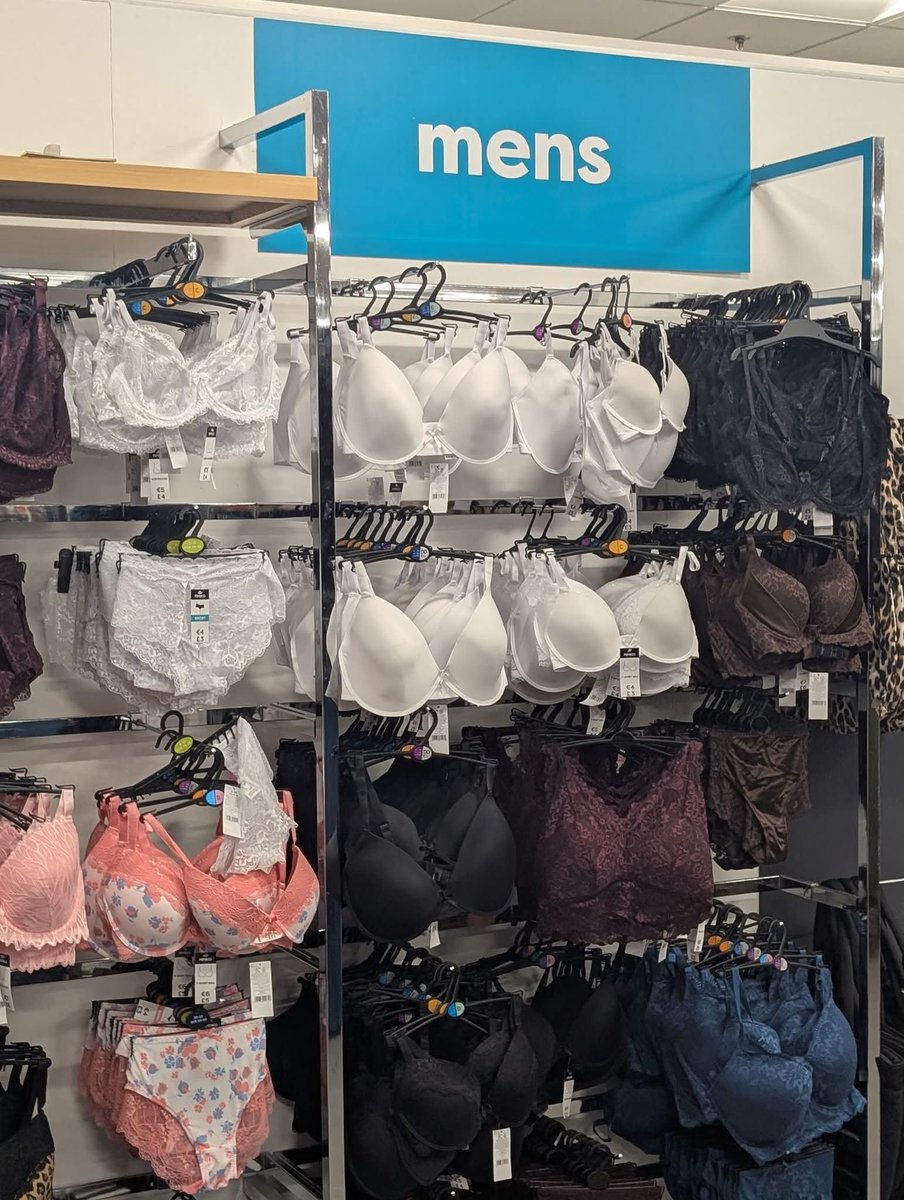 1bistecros33980's tweet photo. This is my type of shop https://t.co/P6FJJ7aheB