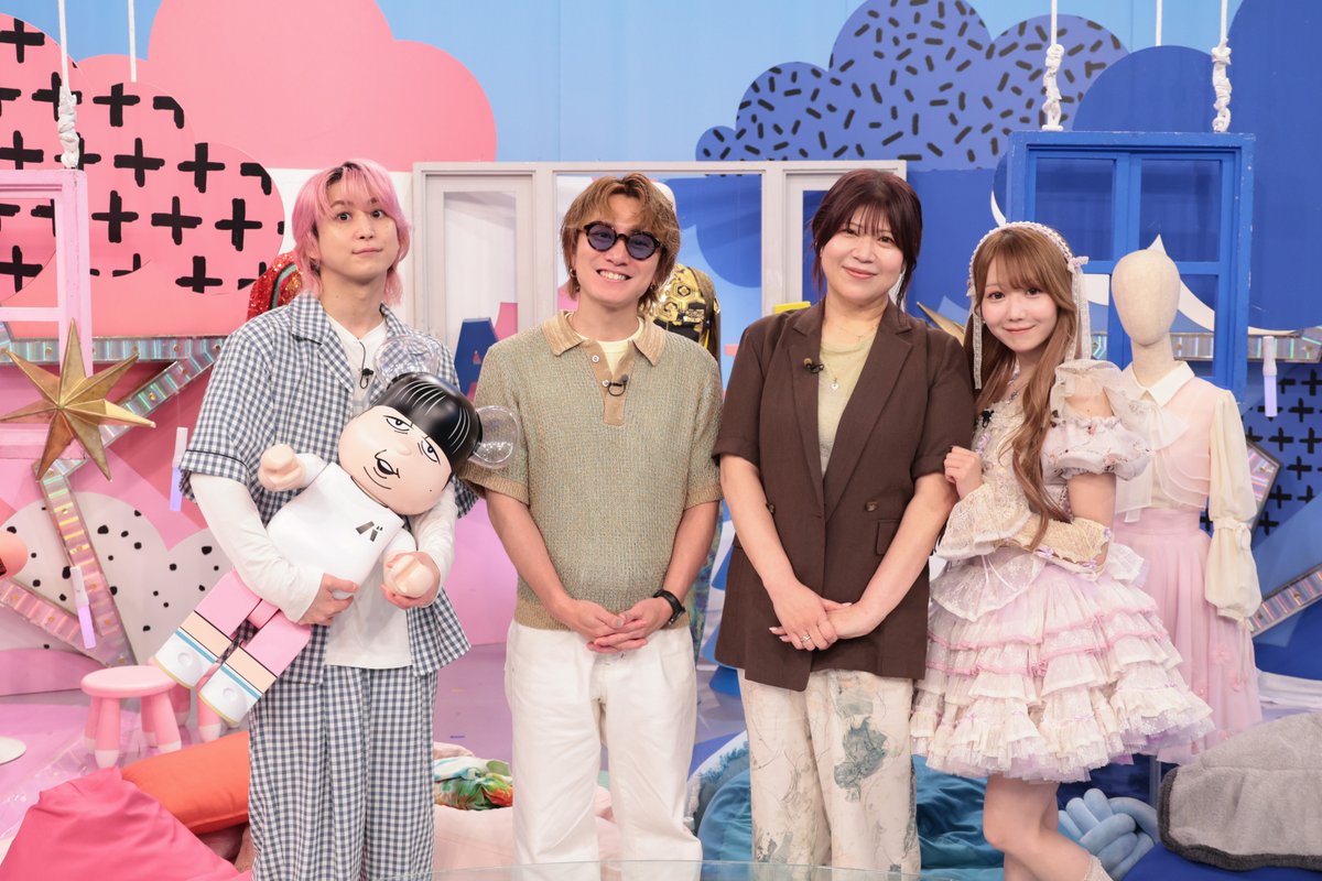 nittele_ntv's tweet photo. ◤ ファンが急増中の
　 "ステージ衣装"を深掘り！ ◢

SUPER EIGHT・安田章大が
衣装製作エピソードを語ります！

実際に衣装を着た中島健人の姿に
💬"ケンティーという宝石がより輝いてますね"
と佐久間大介(Snow Man)がうなる！

📢今夜11時30分
『#サクサクヒムヒム』
https://t.co/LXQXfnrP6a https://t.co/OhetWLNYnC