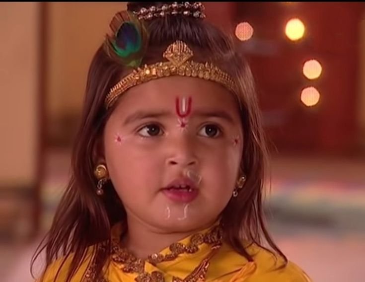 _Akritiy08's tweet photo. Life was good when Dhriti Bhatia used to play the cutest natkhat bal Krishna of itv🥺🫶🏻💗 https://t.co/5T80LftI2c