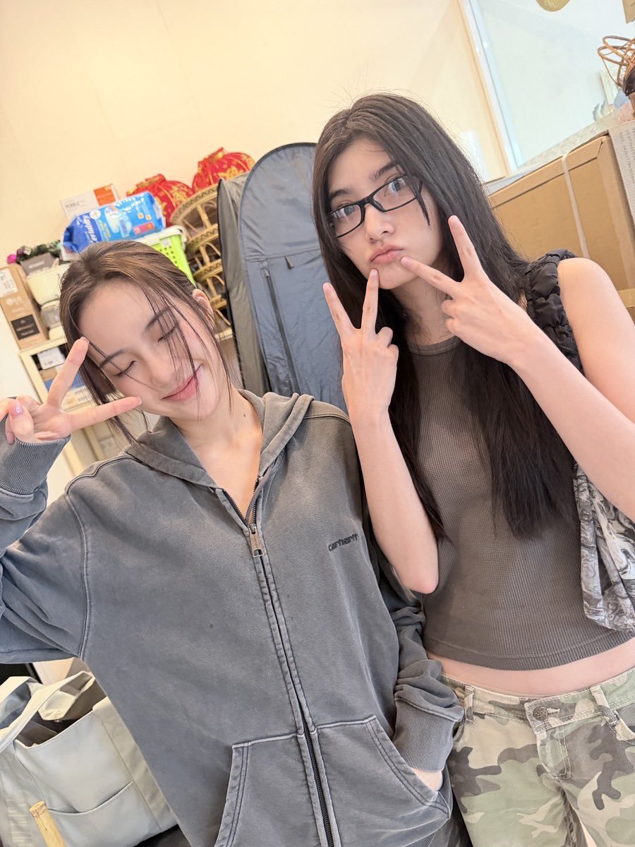 Winnie1717_'s tweet photo. Semangat ❤️🫶
Q8🔥
#TheRules
#BleJie 
#mable_siriwalee 
#pangjiewr   
#Minepeople https://t.co/1PJiqnTjO2