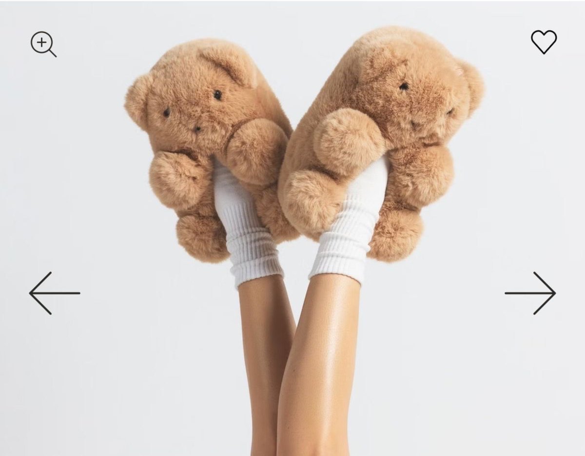 cozygirlx's tweet photo. the only appropriate footwear for a lazy day https://t.co/CenySneRTz