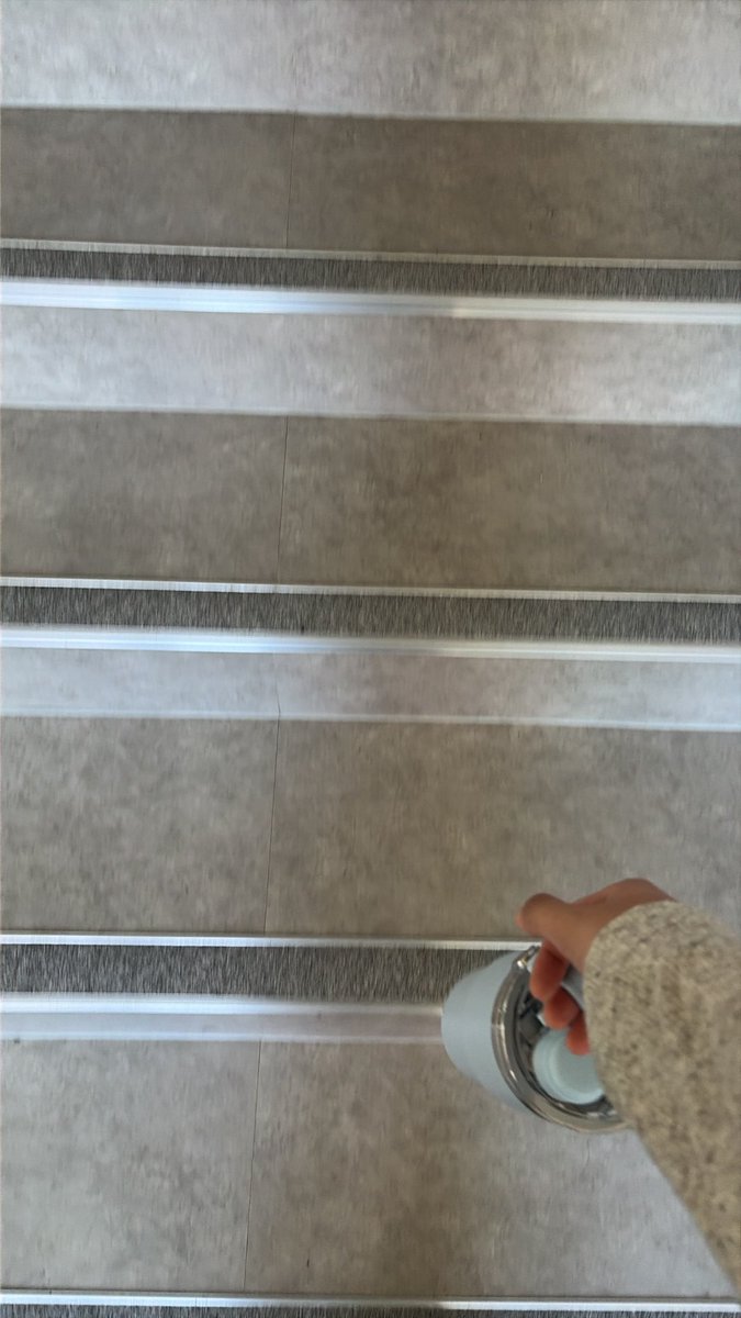 neicehow's tweet photo. 학교 끝나고 ���바 가기 전 학교자습실로 향해봅니다.. https://t.co/nR4pBuZYLE