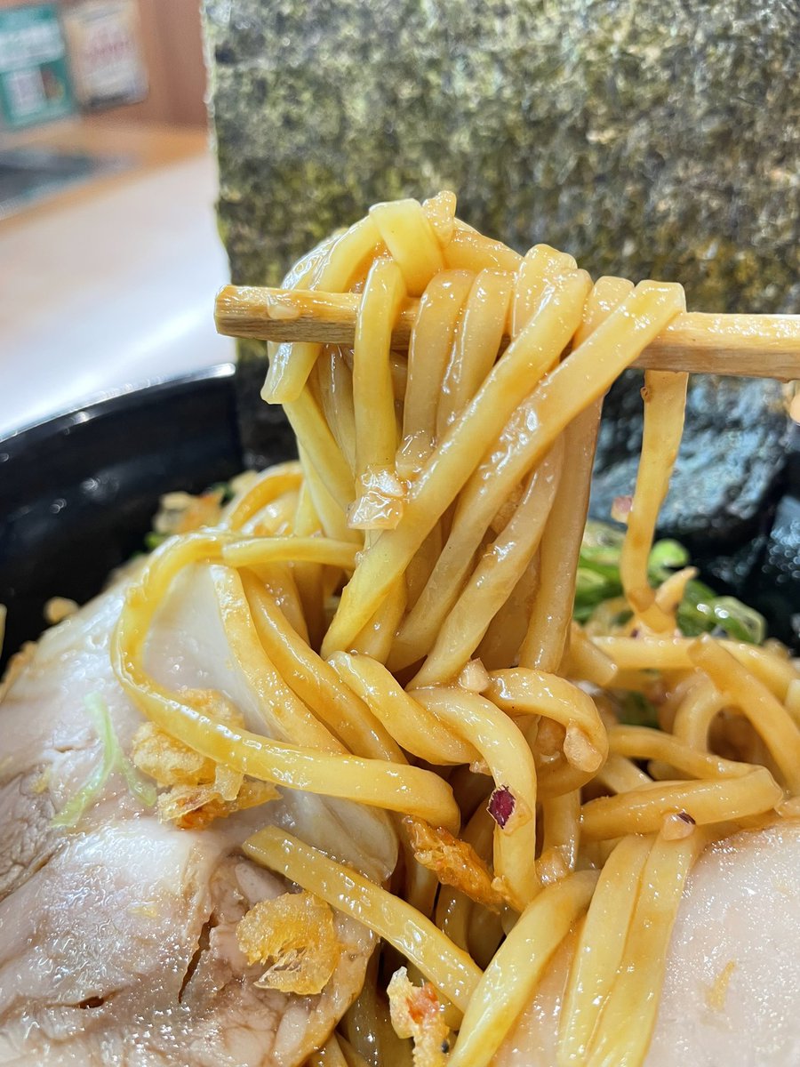HaemonItagaki's tweet photo. 94麺目は、連れの推し活のお付き合いでくら寿司の濃厚えびまぜそば。#んめっけ https://t.co/esAPitJzWY