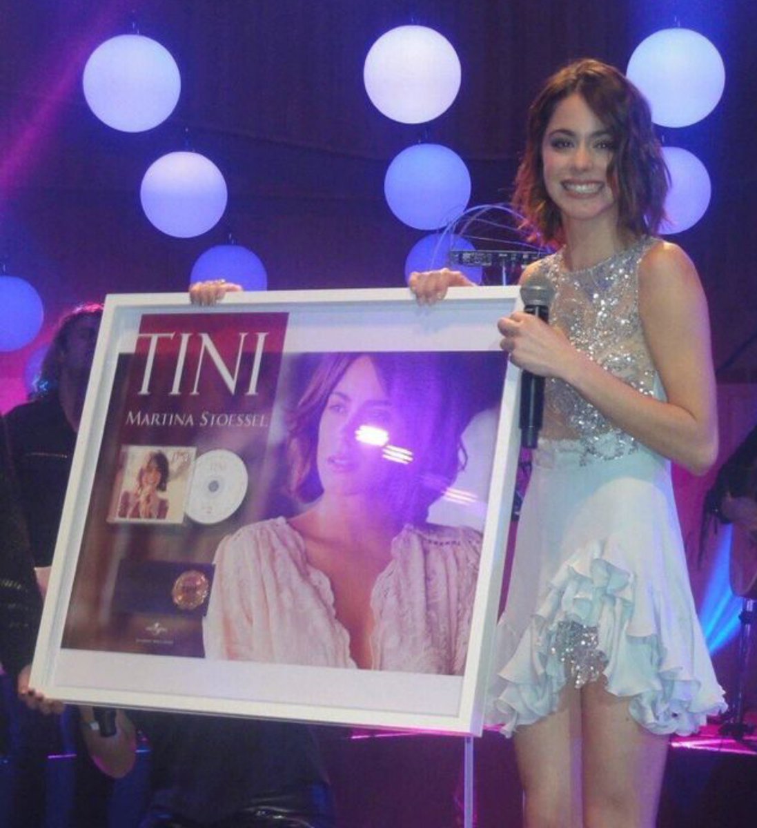 tttstoesselglow's tweet photo. siempre con vos tini 🤍 y por muchos años más https://t.co/KZG8uufBMf