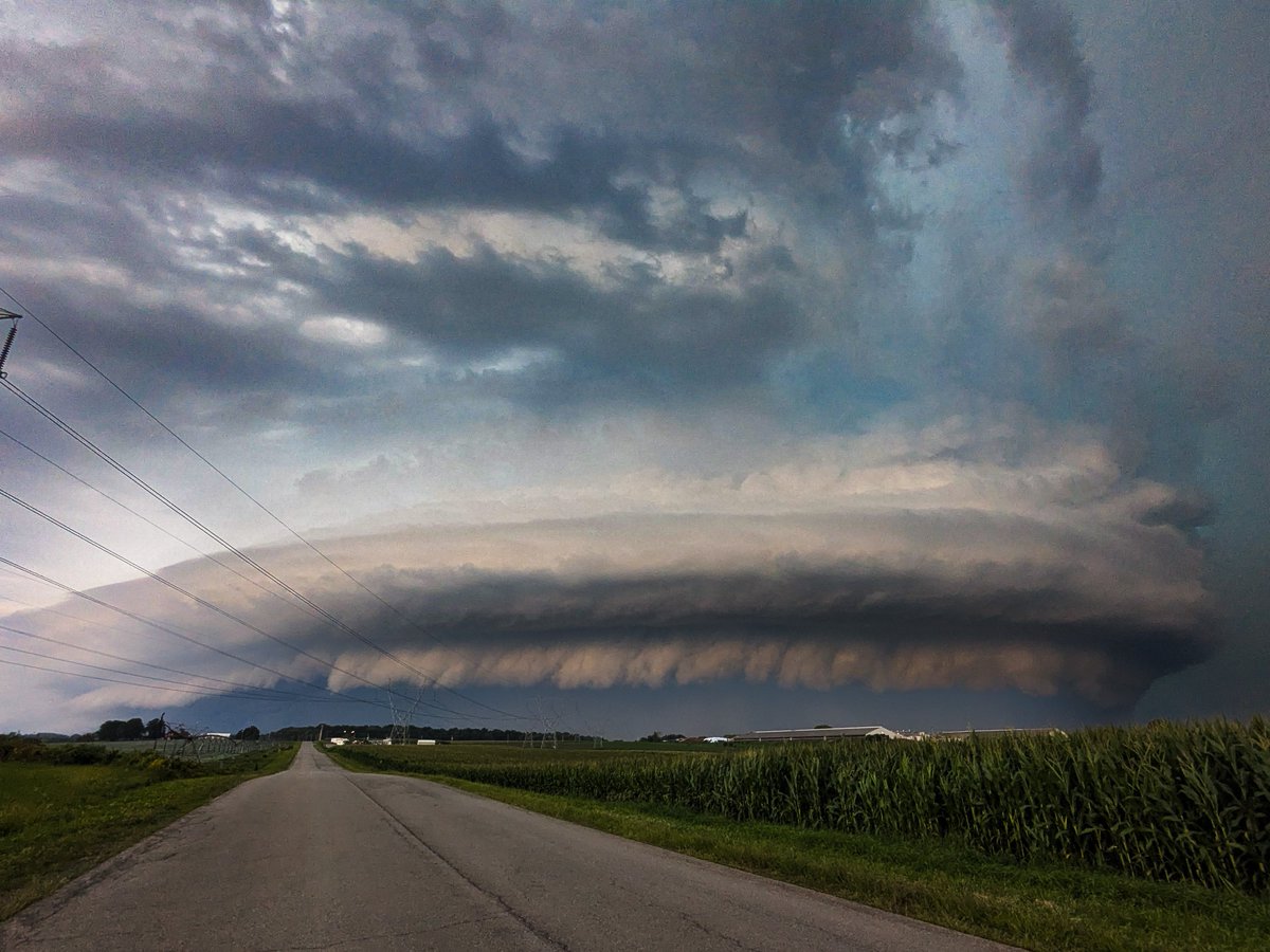 ffrffr123's tweet photo. Some final edits on that outrageous mothership in Medina, NY.

Two tornadoes confirmed. I have learned that one tornado was ongoing two miles away in the 3rd photo, likely behind the corn on the right. I've tried to contrast enhance it but not seeing anything convincing. #nywx https://t.co/ZOgKWARnHE