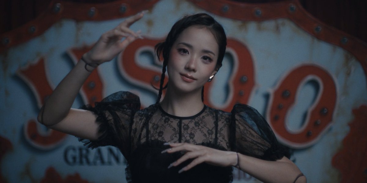 JosephKahn's tweet photo. Thank you everyone for watching Jisoo's Click video. I can now tell you I did direct it. Sorry to fool all of you, but I am surprised no one figured it out! Here is the link to the video and some pics! https://t.co/DwxjOiKq2y https://t.co/yK1wqziLFf