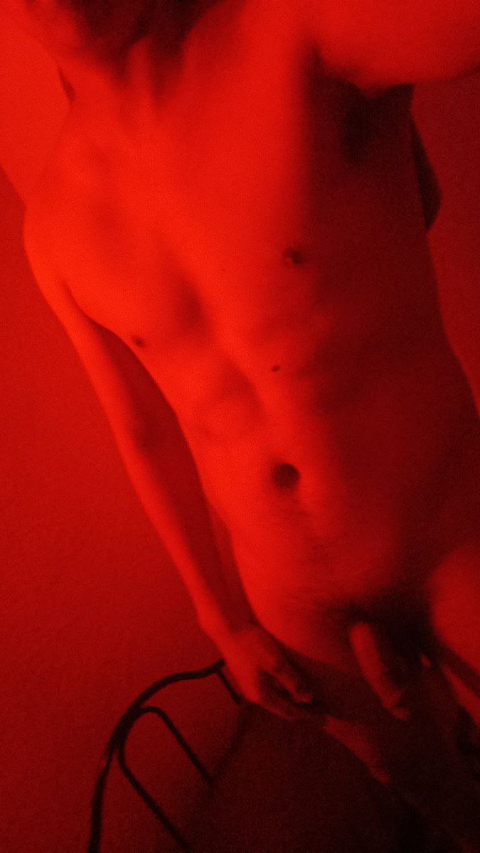 ianvr02's tweet photo. Chat hot? Algún femboy sumiso jsjsjs? https://t.co/SeaJNLGyGs