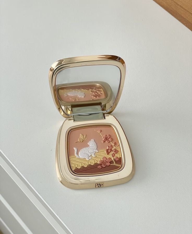cozygirlx's tweet photo. pretty things have my heart https://t.co/fHFKMPP0Vz
