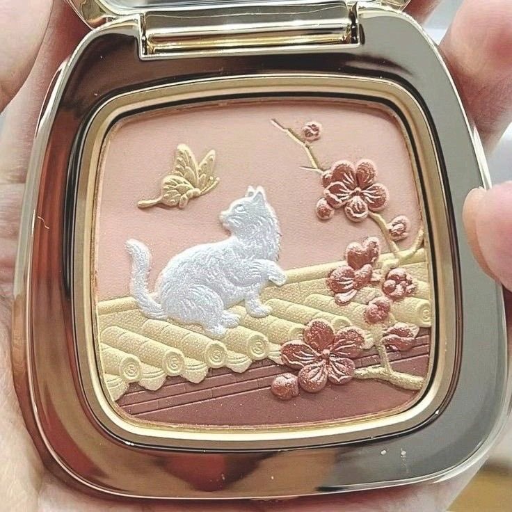 cozygirlx's tweet photo. pretty things have my heart https://t.co/fHFKMPP0Vz