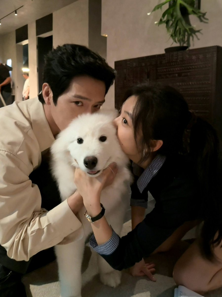 dearlyboran's tweet photo. 📸 260904 Luke Weibo Update #TheEarlySpring #早春晴朗 

It’s Luan Nian with my older sister. The most favorite~ #JingBoran #井柏然 https://t.co/C7WbZGkxs0