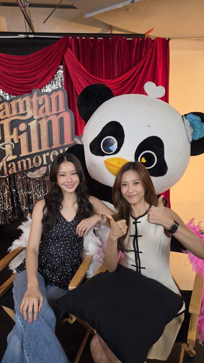 lunar_GMMTV's tweet photo. เอ็นจอยมั้ยจ๊ะห์อย่าลืมตั้งนาฬิกาปลุกกันจ๊ะห์ อะ ะะะะ 

#NamtanFilmFanconLIVE https://t.co/pEFfoFFogY