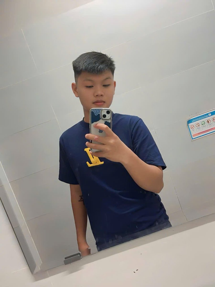 phuiuyz6's tweet photo. long xuyen có ai k ạ https://t.co/39JDbSpjXt