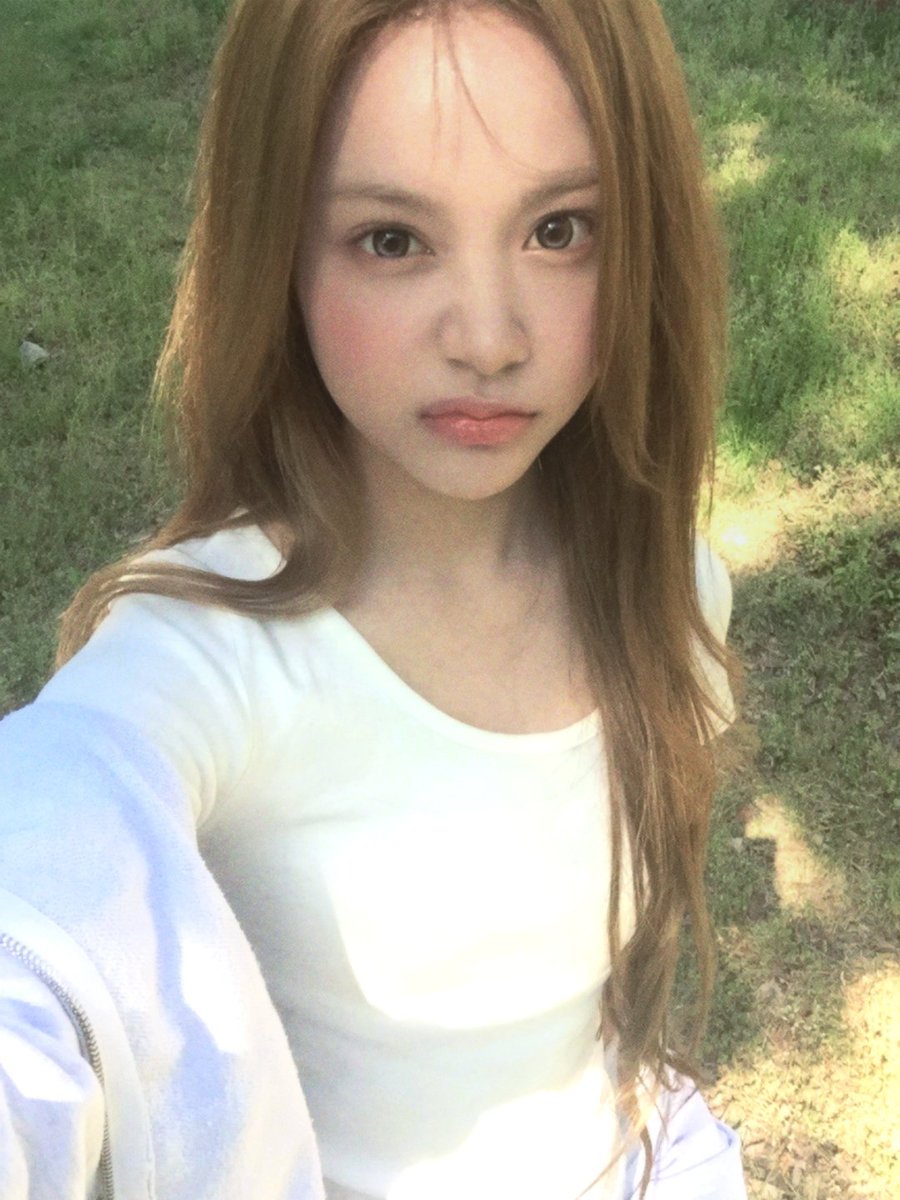 Caramely06's tweet photo. She’s so beautiful. ✨ https://t.co/jhtKo7Mr6c