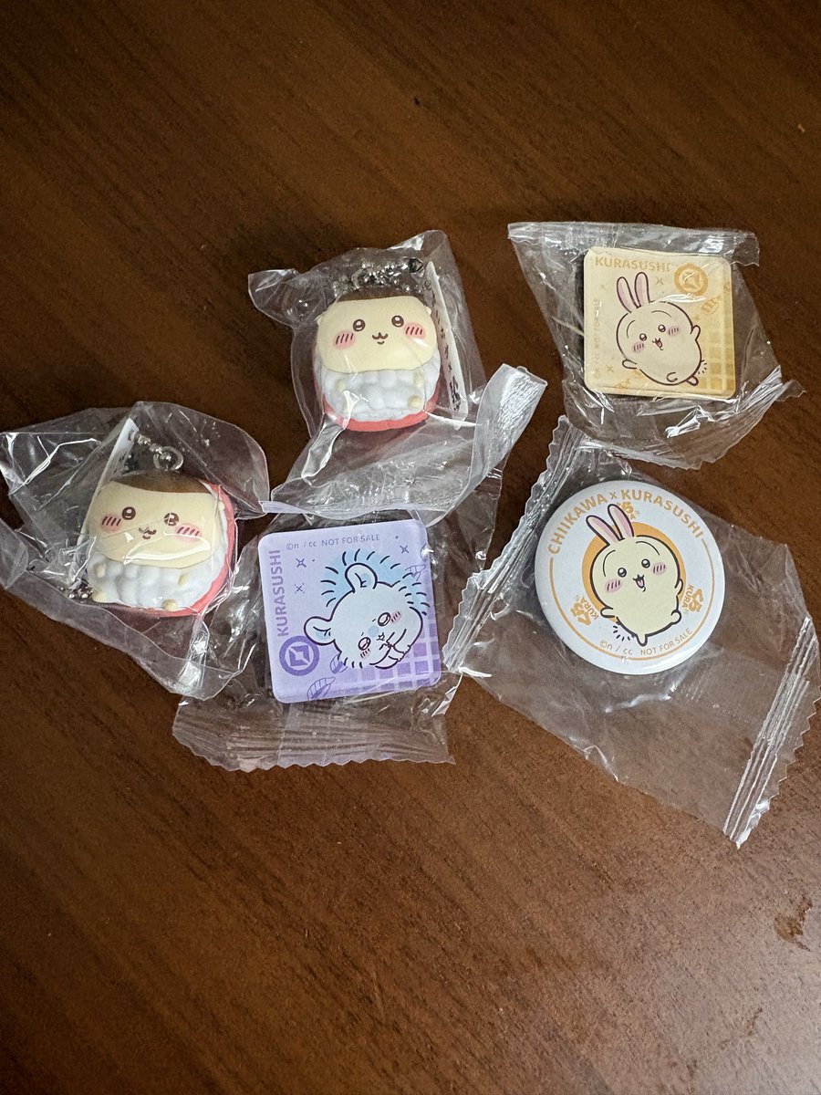 korira38's tweet photo. 本日のちい活🤭
プライズは並んでたから、私と娘のどうしても欲しいやつだけゲットして帰ってきた🥰
全20種だから店員さんが補充に呼ばれても商品を探すのが大変そうでした😇

フィギュア嬉しいけど、実はくり先輩既に1つ持ってるから3つ目…😂
FFさんでちい、ハチと交換できる人…いないかなぁ🤣 https://t.co/p5G87AXvGs