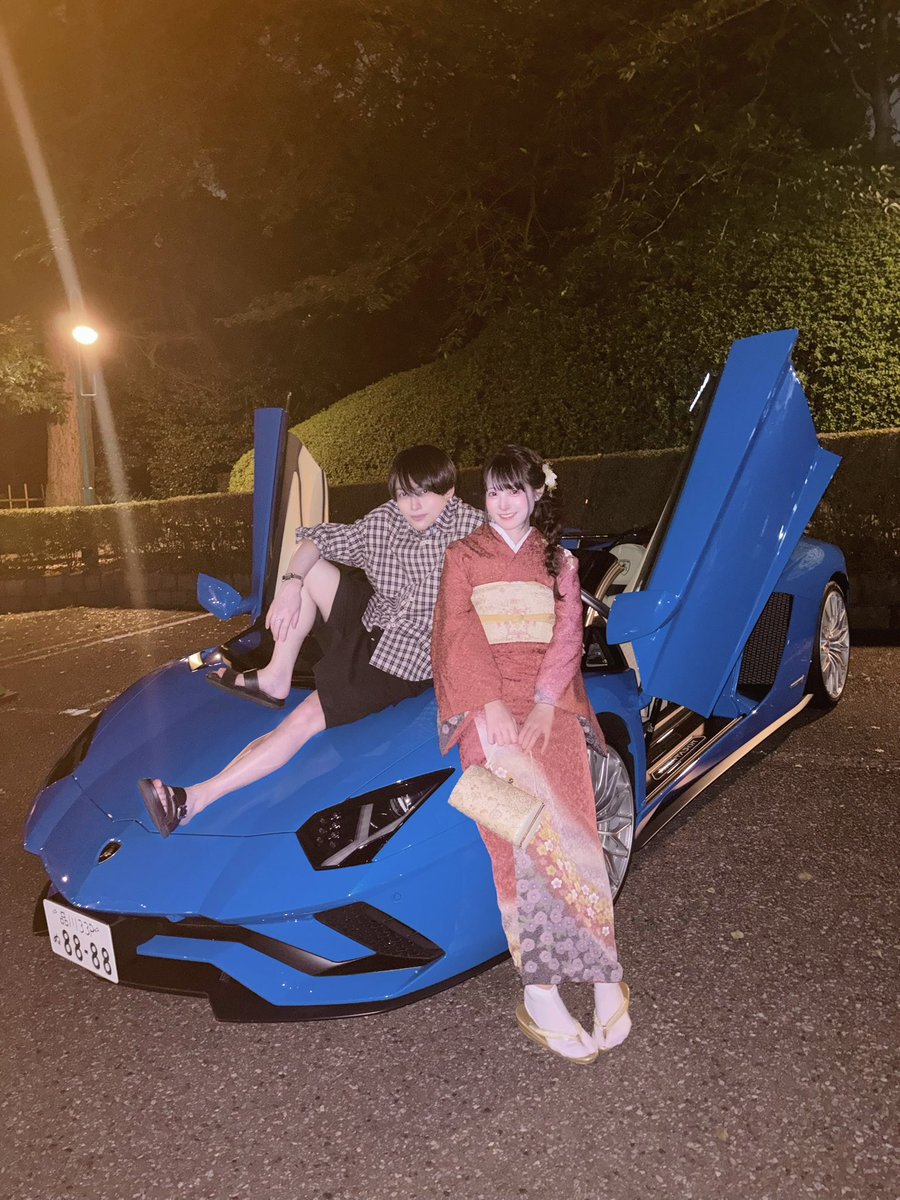 amatsuuni's tweet photo. デスドル「ランボルギーニ一緒に乗らない？
ポケカメンカラーだけど。」

私「は？」 https://t.co/rB3lRugXhL