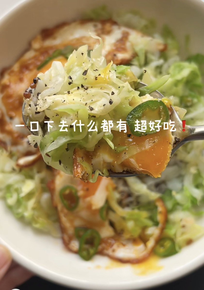 yasemesi's tweet photo. 具材3つで作れる旨辛飯🔥
タンパク質、食物繊維、食物繊維（麦ごはん）全部取れてここまで美味しく痩せれるの革命起きた‼️

⬇️味付けレシピはリプ https://t.co/cfK3mYfwUF