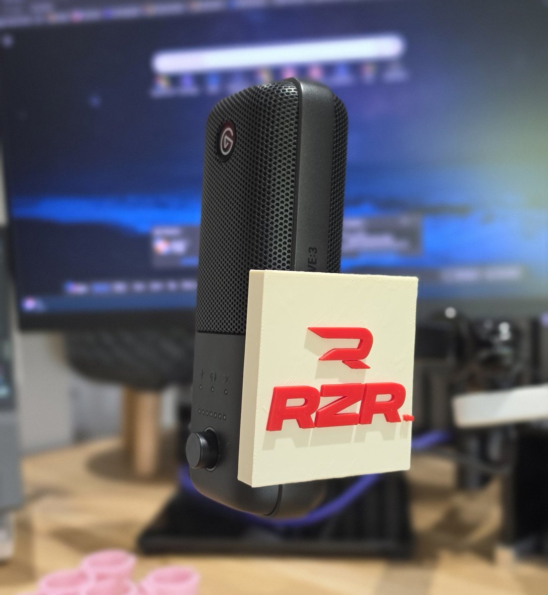 OldBaldG's tweet photo. Fresh off the printer! We now make 2 fully customised logo covers for the @elgato Wave mic 🎤 

Your logo, your brand, front and centre on your stream

Available at https://t.co/6zcZrQHnAc 🔥 https://t.co/s7zyx01Bz4