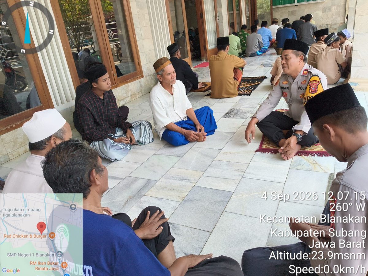 HumasBlanakan's tweet photo. Kapolsek Blanakan Beserta Anggota Melaksanakan Kegiatan "JUMAT CURHAT" Di masjid Jamie Al-Muhajirin #polressubang #polsekblanakan #swasembadapangan #ketahananpangan #Polrimendukungketahananpangan https://t.co/1lT7nX1LuV