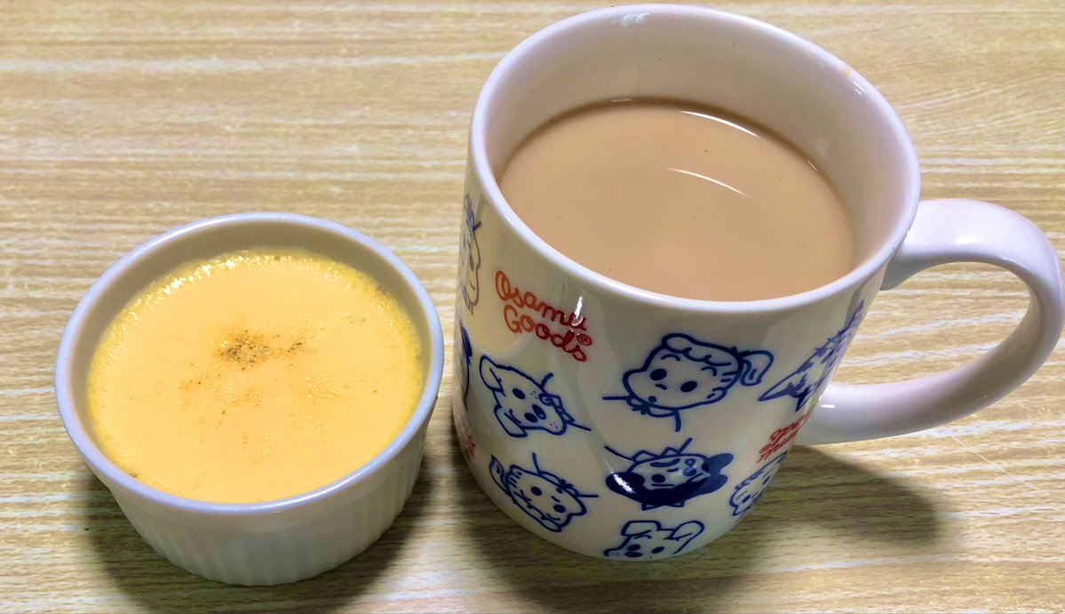 Vaara1218's tweet photo. 🍮と無糖カフェオレ https://t.co/zu7QDR5CNY