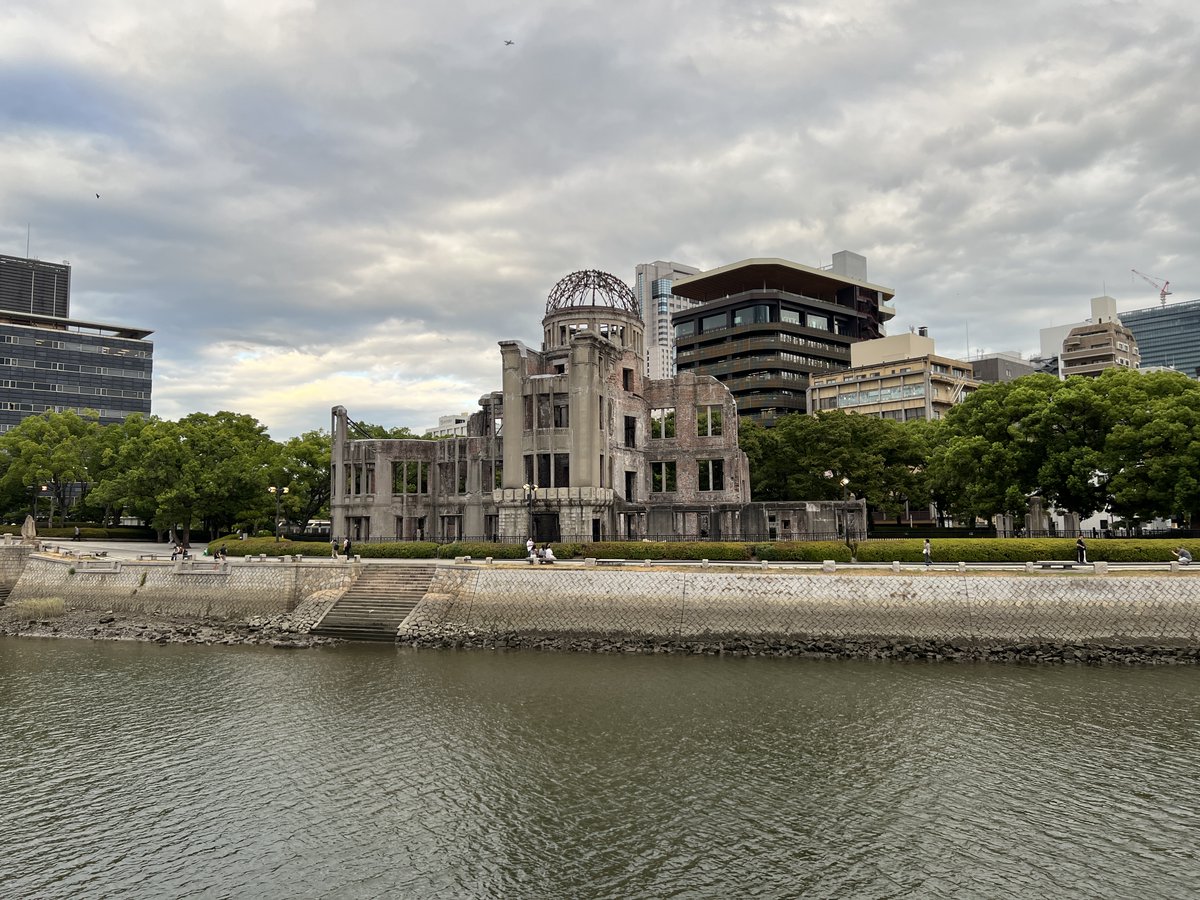 hyama_gisc's tweet photo. FOSS4G Hiroshima 2026にて、「Implementation and evaluation of geography education using QGIS for Japanese high school students」の題で発表しました。

DesktopGISを用いた教育実践では、地図の読図力（地形図とGIS）、PC操作の基礎スキル、学び方が成功のカギになるのでは？と考えます。 https://t.co/pUeYlxFhWZ