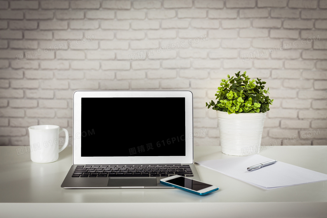 secro025743's tweet photo. Perfect morning setup for focused work —clear desk, good light, and that go-to mug make all the difference! https://t.co/9UgO3kukv1