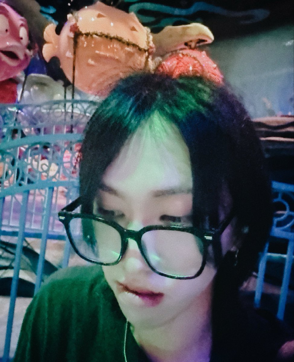 katouyuusei's tweet photo. 旅行中のわたくし https://t.co/bPDErEtu3U
