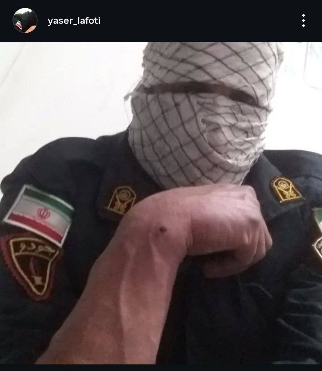 IranNewsAgency0's tweet photo. 🚨🦀 
مزدور تروریست یاسر لفوتی
نام یکی از پدران: حسن 
+ گیلان؛  آستانه اشرفيه؛ روستای کینجاه
+ اسنایپر گروهک تروریستی سپاه پاسداران (دوره دیده در سوریه) 
+ جنایات بی‌شمار در خیزشهای ملی بخصوص انقلاب شیروخورشید
+به گفته اهالی؛ در ابتدای جنگ رژیم تروریستی جمهوری اسلامی و آمریکا با پوشش زنانه و چادر فرار کرده است و به محض کسب اطلاعات جدید؛ آپديت خواهد شد.
+ تمام اهالی خانواده این مزدور؛ سپاهی یا بسیجی هستند و در قتل‌عام دی‌ماه ۱۴۰۴ بطور مستقیم دست داشته‌اند. 
+ آخرین آدرسی که دیده شده و  برای عرض سلام و خسته نباشید داریم:
لشت نشاء- خ شهيد بهشتي