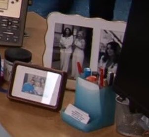 MargheritAxen's tweet photo. LISA CONNOR SWAIN 🥹🥹🥹
Not only the wedding photos but also the one with Ryan and Betsy on the sofa😭😭😭😭😭😭
She really wanted this family with Carla very much!!
#Swarla https://t.co/t0MsKvVlxR