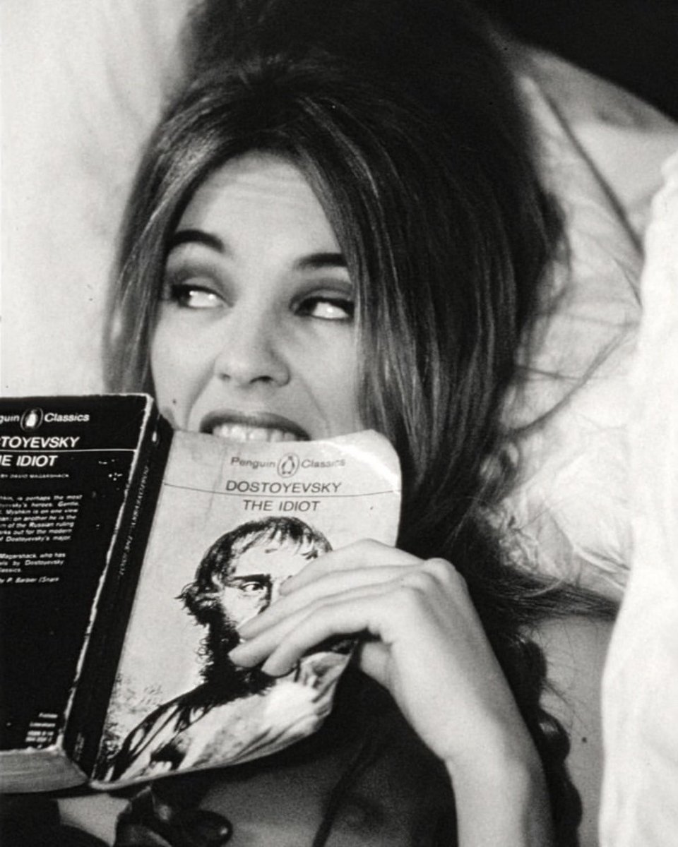 Mas97646Masia's tweet photo. Kylie Minogue by Katerina Jebb, Paris 1991. https://t.co/dvKclwI8vz