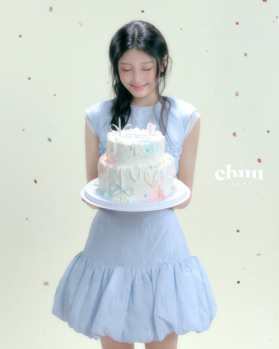 chuulens's tweet photo. 아일릿원희가 츄렌즈 뮤즈라고? 
ㄴ 네!!!!! ❤*.(๓´͈ ˘ `͈๓).*❤  

앞으로 함께할 츄렌즈 × 아일릿 원희,
많은 관심과 사랑 부탁드립니다( ᵕᴗᵕ )!✩ 

WELCOME TO CHUU LENS, ILLIT WONHEE! https://t.co/oowK76AsuY