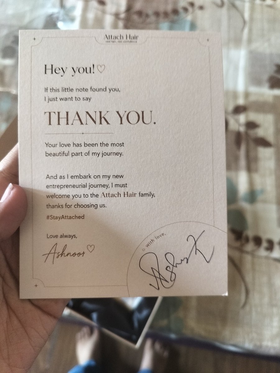 pranalilover's tweet photo. Received my #AttachHair order &amp; I’m in love! 🥹🤍 The packaging is too good, the note was sweet 5 the bow was the cutest. And the bangs? SO NATURAL &amp; gorgeous!! Loved it  @ashnoorofficial , you absolutely nailed this one. Proud of you! Thank you! 
#AshnoorKaur 
#StayAttached https://t.co/Desw0U2gj5