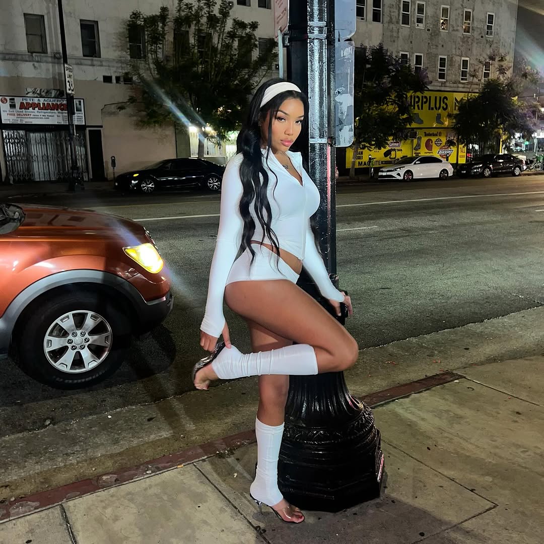 jaslenewhiter's tweet photo. Hello 🤍
.
.
.
Ayanna 3 Piece Double Lined Short Set - Off White https://t.co/9b5mX1Apwo