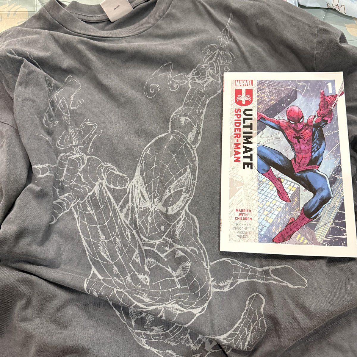 spidey_twt's tweet photo. my very tiny spidey haul from yesterday’s megamall tour https://t.co/k32TQBbB3Y
