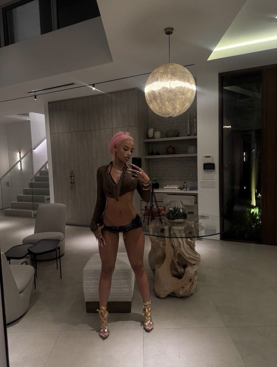 Ninanightla's tweet photo. https://t.co/dPgBhUciLg